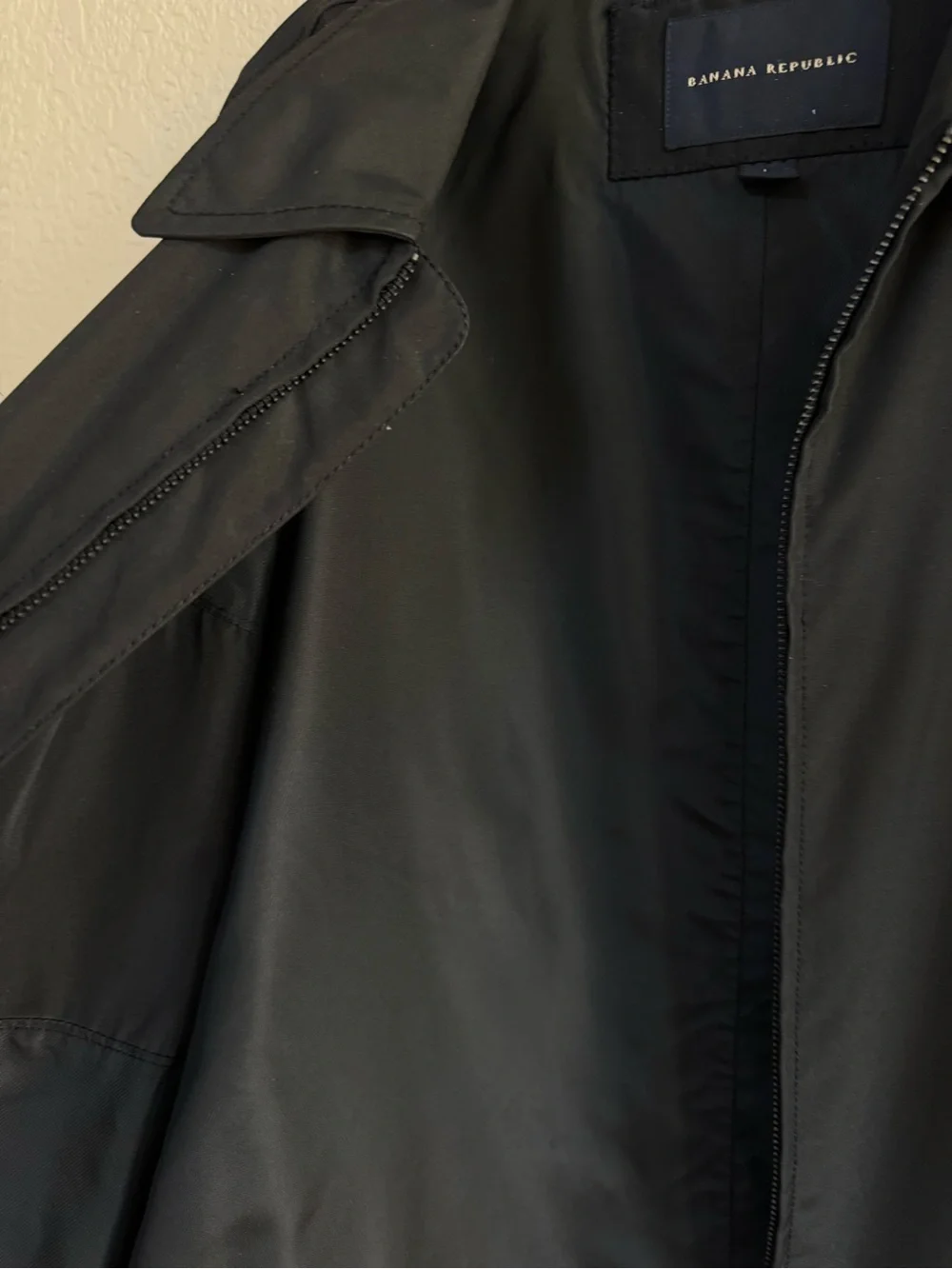 BR Men’s light weight rain jacket